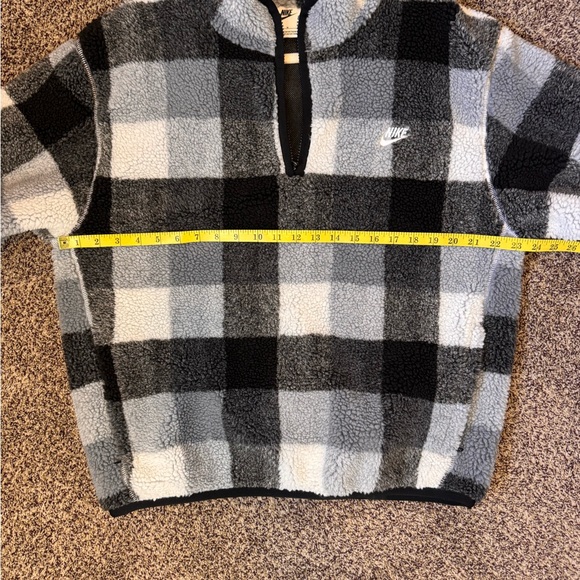 Nike Men’s Black Gray White Checkered Sherpa Pullover Quarter Zip Size Medium - Picture 9 of 11